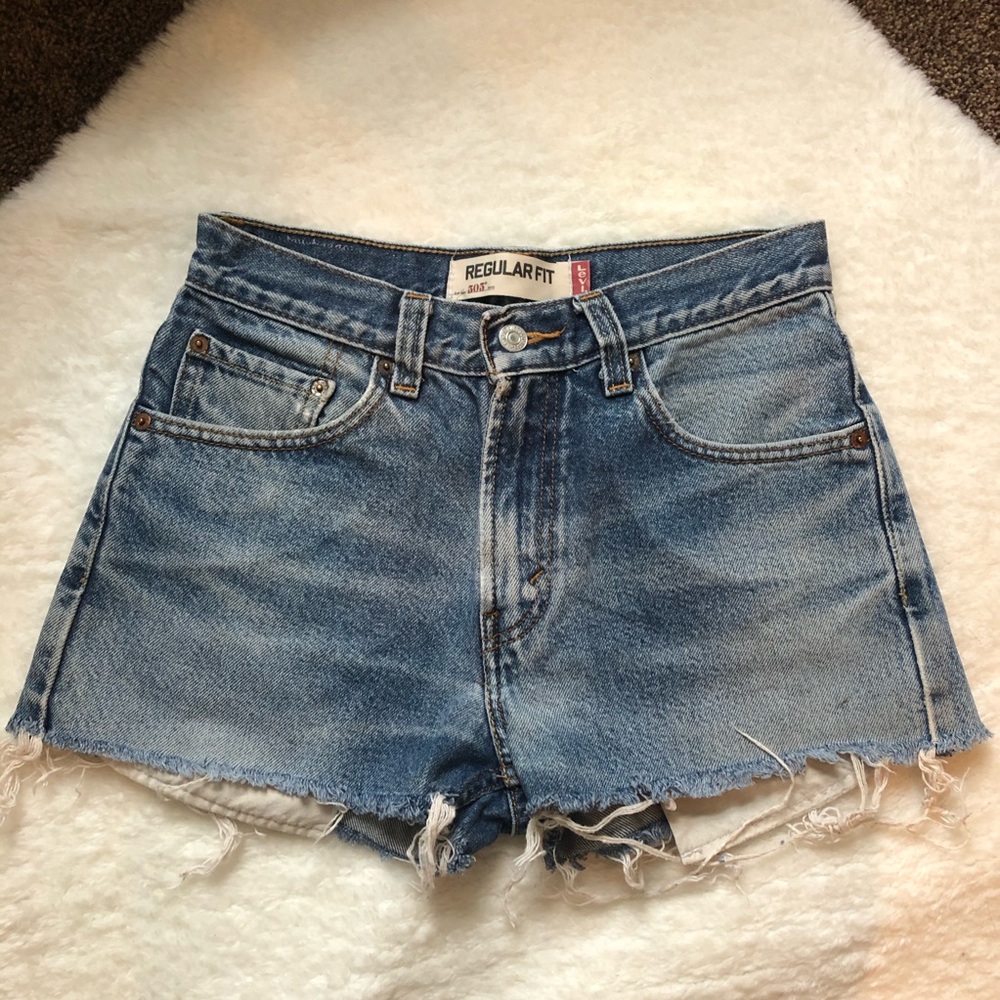 Vintage Levi’s High Rise 505 Frayed Denim Shorts